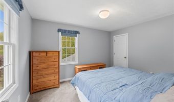 130 Village Hill Ln, North Kingstown, RI 02852