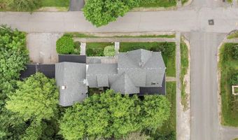 92 Cedar St, Belfast, ME 04915