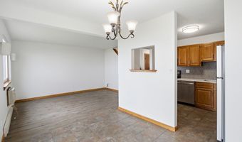 565 Clark Ave APT 17, Bristol, CT 06010