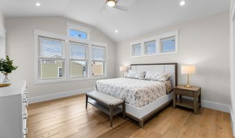 18 Mea Ln, Beach Haven, NJ 08008