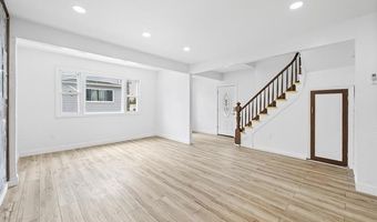 1 B SISSON Ct, Bayonne, NJ 07002