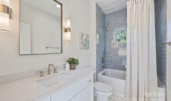 1421 Winston Dr, Charlotte, NC 28205