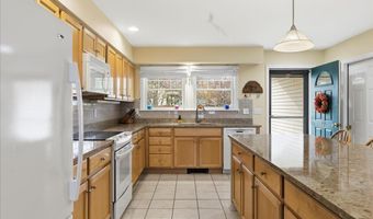 99 Dockside Ln, Belfast, ME 04915