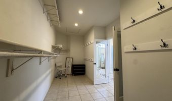 6402 Topmast Dr, Carlsbad, CA 92011