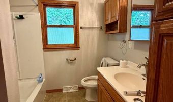 406 Roosevelt Ave NE, Bowbells, ND 58721