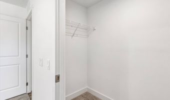 7368 NE BERWICK Dr 2, Ankeny, IA 50021