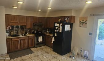 744 E Country Club Dr, Benson, AZ 85602