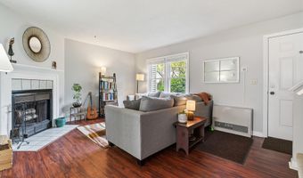 46 Pine Hill Dr, Bath, ME 04530