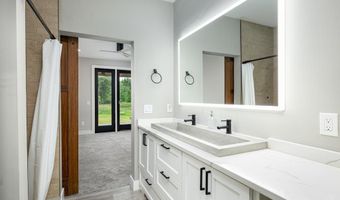 6172 Hellner Rd, Ann Arbor, MI 48105