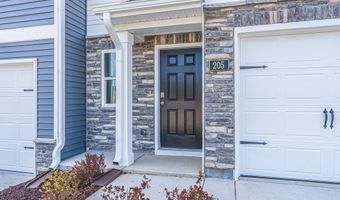 205 Maddox Dr, Aberdeen, NC 28315