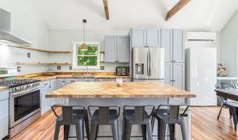 75 Marsh Rd, Belfast, ME 04915