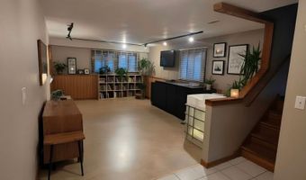 110 E Burr Oak Dr, Arlington Heights, IL 60004