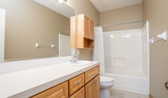 548 Kelsey Ln, Altoona, IA 50009