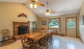 35 Jennie Cir, Agawam, MA 01001