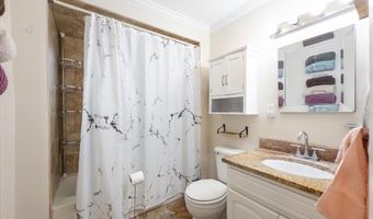 14 Magnolia St, Bergenfield, NJ 07621