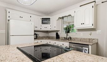 516 Fieldwood Dr, Adairsville, GA 30103