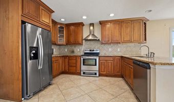301 2ND St, Atlantic Beach, FL 32233