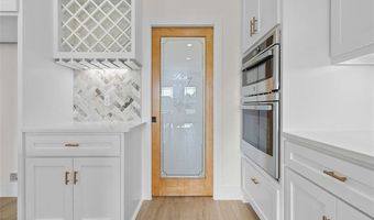 150 Chateau Bnd, Ardmore, OK 73401