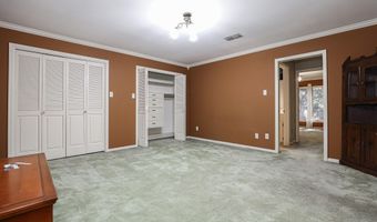 521 W CROSS St, Benton, AR 72015