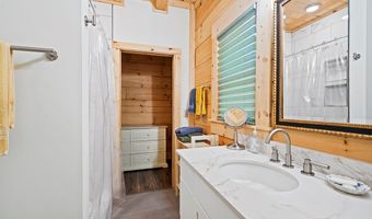 31 Black Rd, Abbeville, SC 29620