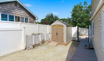 19 Harpoon St, Beachwood, NJ 08722