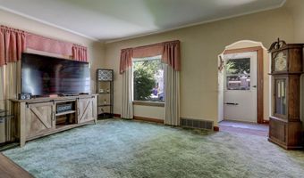 1738 N ERB St, Appleton, WI 54911