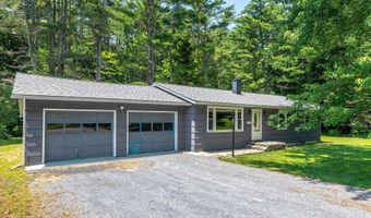 107 Colbrook Dr, Arlington, VT 05250