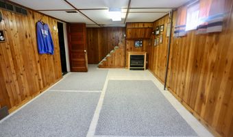 1102 S Jay St, Aberdeen, SD 57401