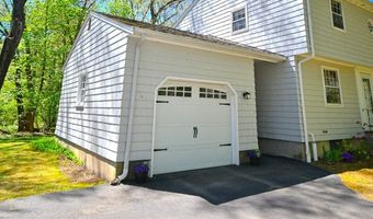 4 Applecrest Rd, Andover, MA 01810