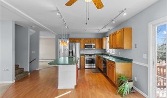 4 Cobble Hill Rd, Lincoln, RI 02865