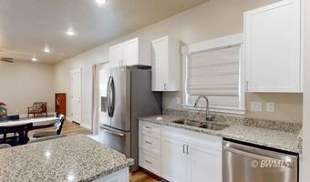1015 E Canyon Dr, Big Water, UT 84741