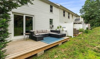 2 River Rd 5, Brentwood, NH 03833