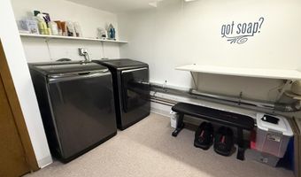 1222 Apollo Ave, Aberdeen, SD 57401