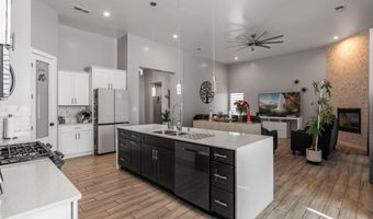 328 Camino Siete Rd SW, Albuquerque, NM 87105