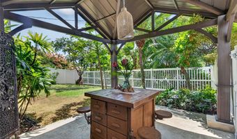 445 Iliwahi Loop, Kailua, HI 96734