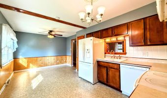 38 Grounds Pl, Albany, NY 12205