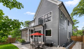 414 N MONROE St, Arlington, VA 22201