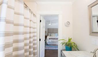 16 Carroll Ave, Newport, RI 02840