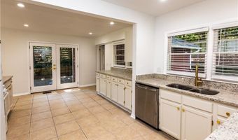 1392 Lively Ridge Rd NE, Atlanta, GA 30329