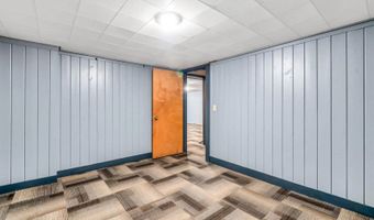 123 Mount Hope Ave, Bangor, ME 04401