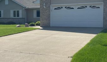 1205 26th St SW, Austin, MN 55912