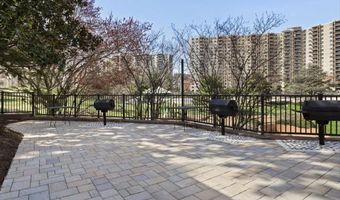 309 YOAKUM Pkwy 1002, Alexandria, VA 22304