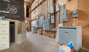 909 C St, Barling, AR 72923