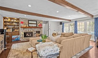 1340 Waterford Dr, East Greenwich, RI 02818