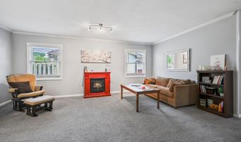 149 Idlewild Ln, Aberdeen, NJ 07747