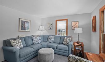 26 Lloyd Dr, Coventry, RI 02816