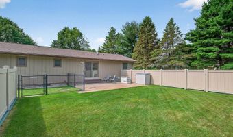 8451 Cedar Ln, Wisconsin Rapids, WI 54494