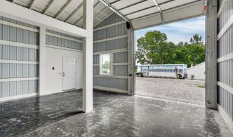 8515 Cookeville Boatdock Rd, Baxter, TN 38544