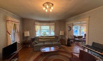 10 Palm St, Baileyville, ME 04694