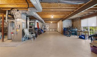 61 Schooner Cove Ln, Narragansett, RI 02882
